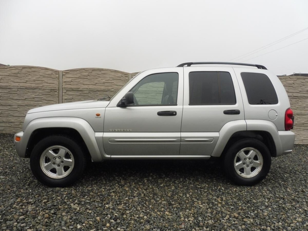 Jeep Cherokee 2.8CRDi 4x4 LIMITEED PĚKNÝ