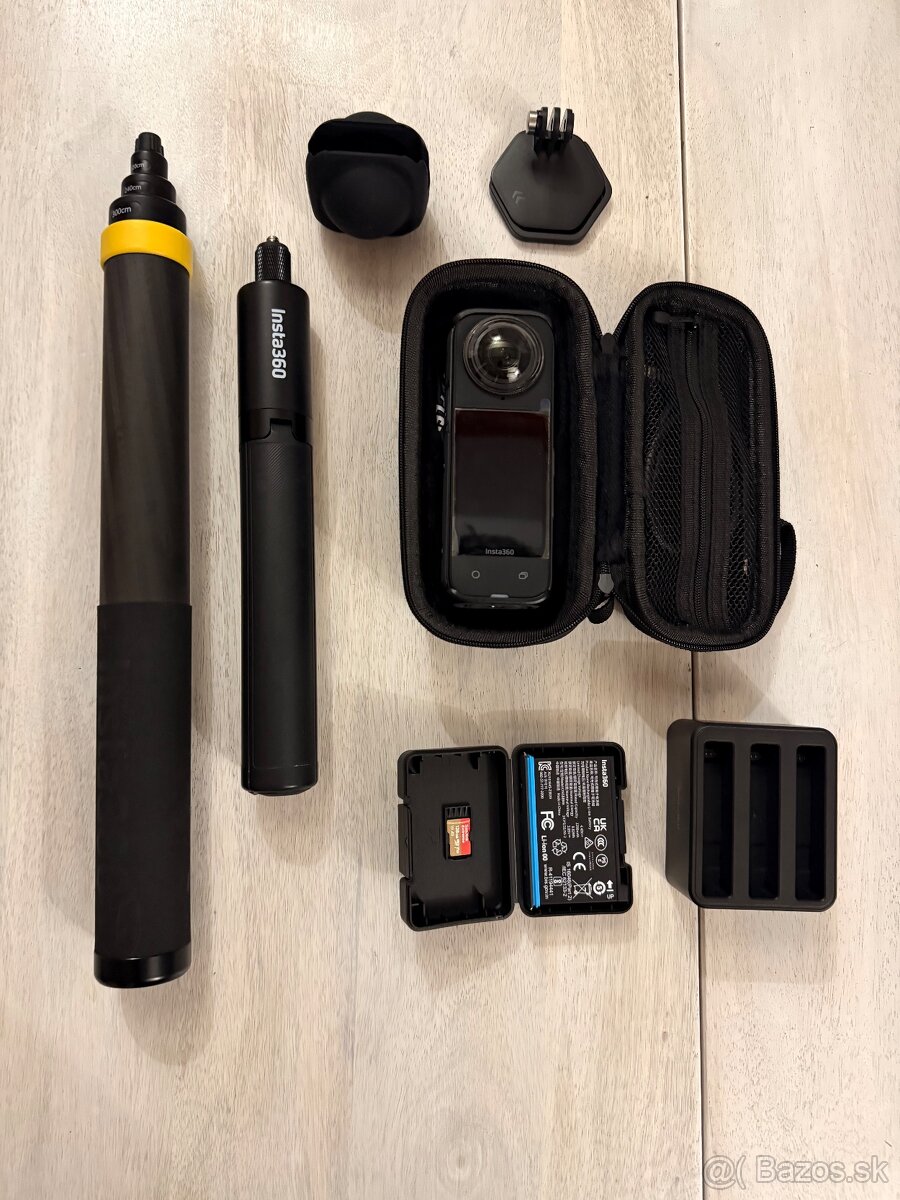 Kamera Insta360 X4