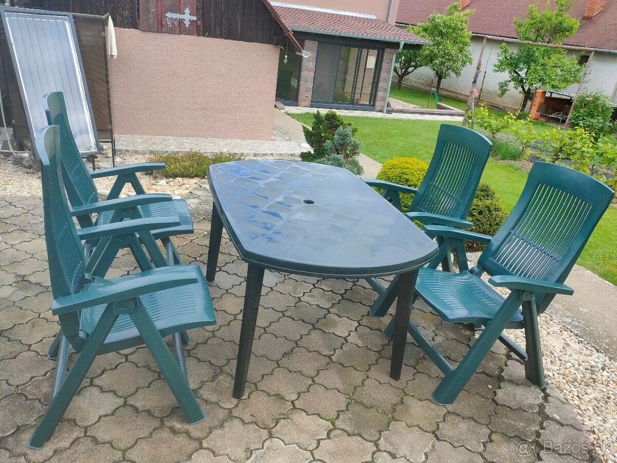 Zahradné sedenie plastove