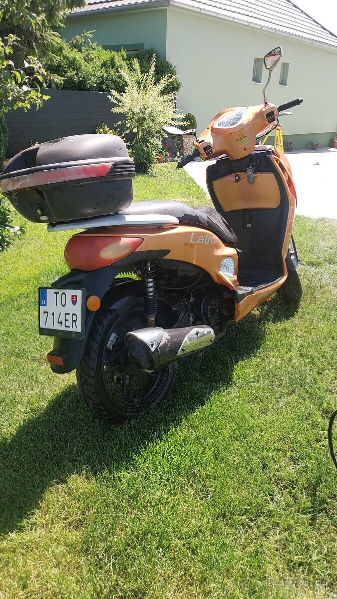 Predám skuter 125 nová technická
