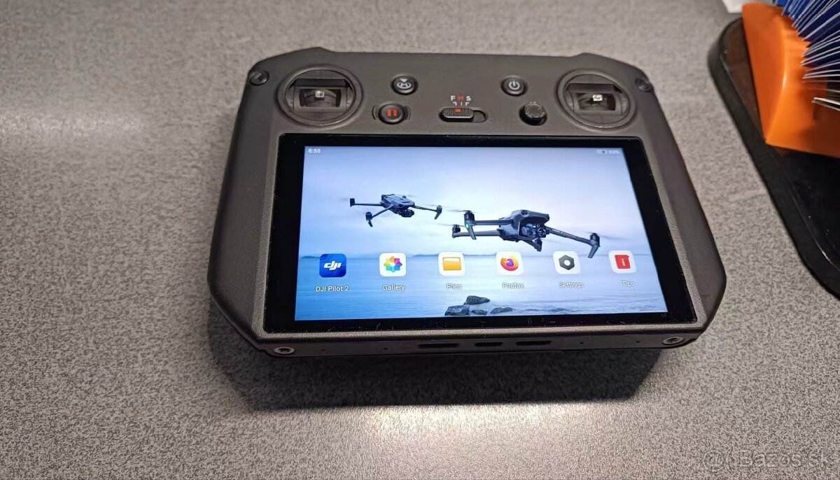 DJI