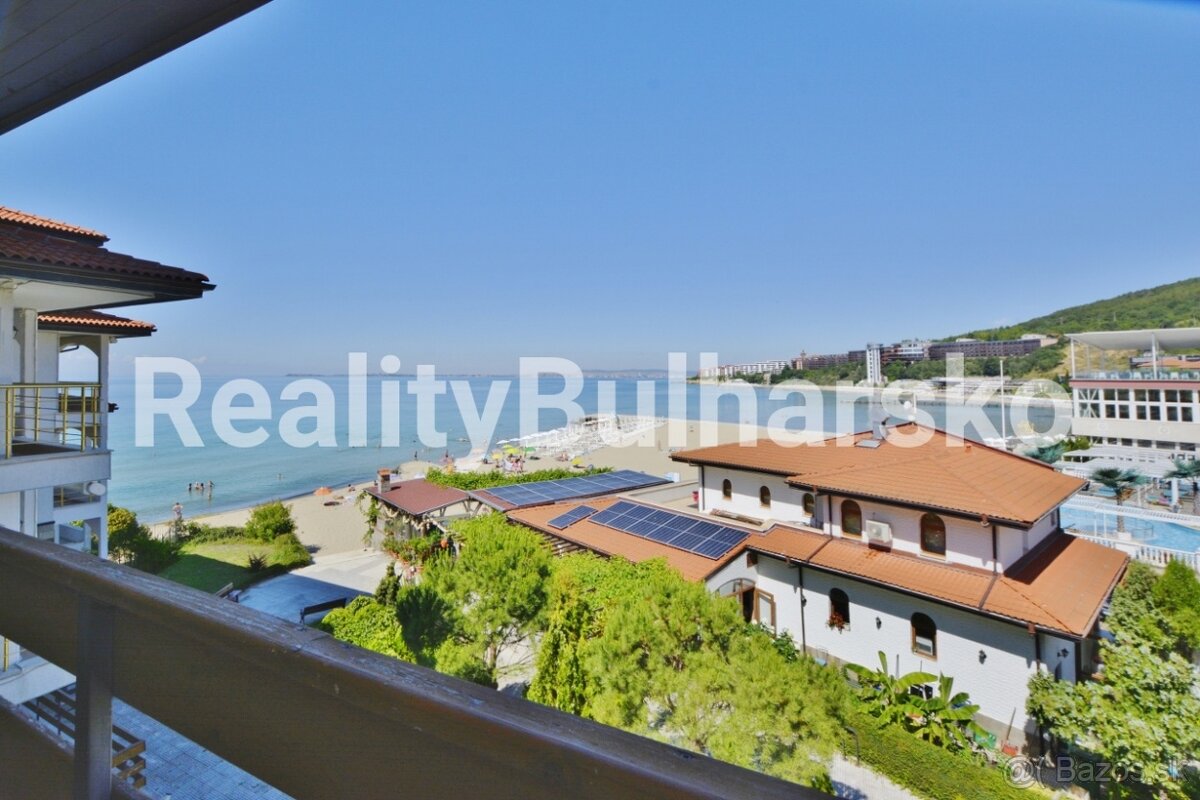 Prostorný apartmán 3+kk s terasou u moře–Elenite/Sveti Vlas