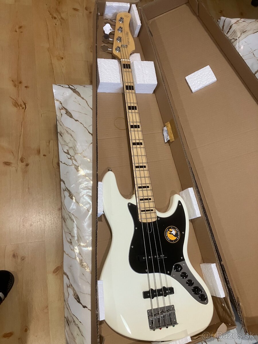 Predam basgitaru Marcus Miller