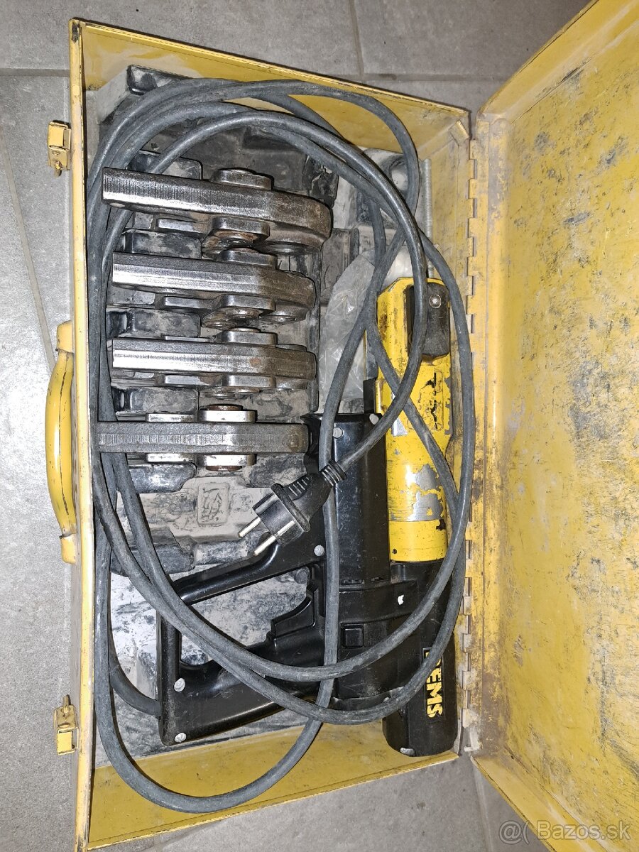 Ponúkam lisovačku REMS