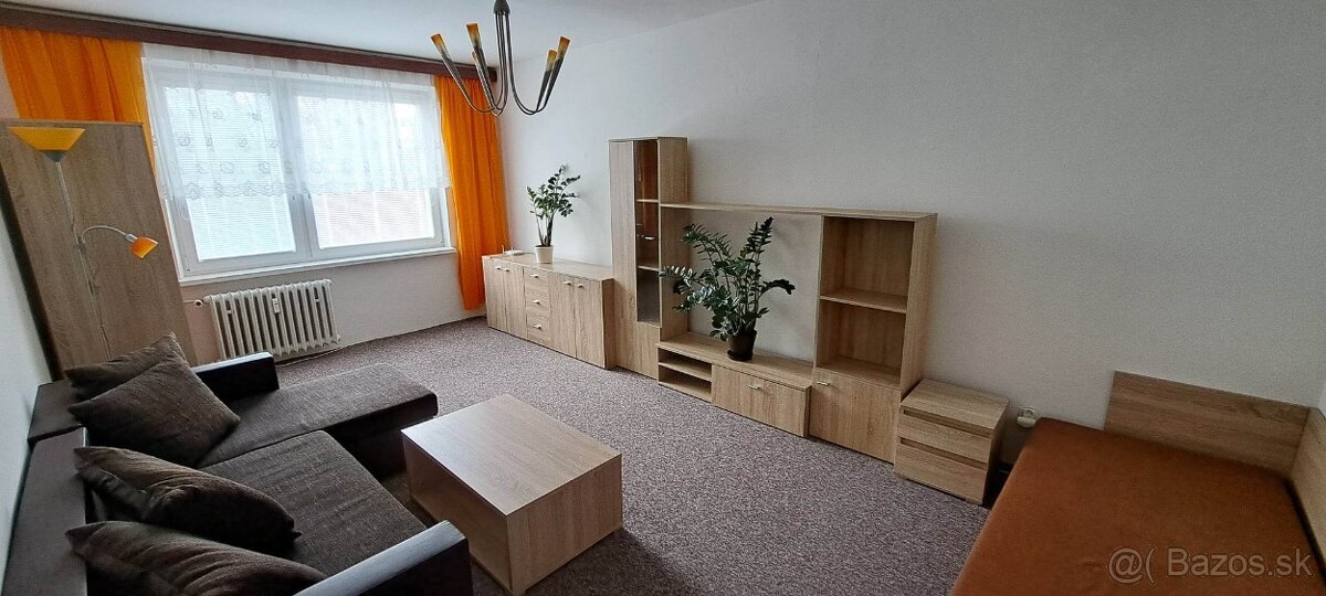 PRENÁJOM - veľký 2-izb. byt - Martin - Sever - Ul. Rum. arm.