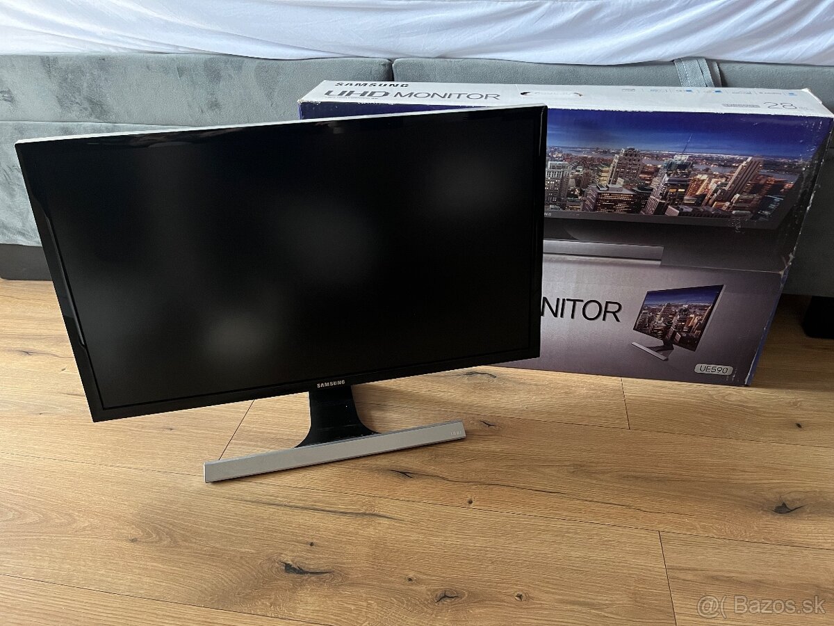 Samsung U28E590 28”