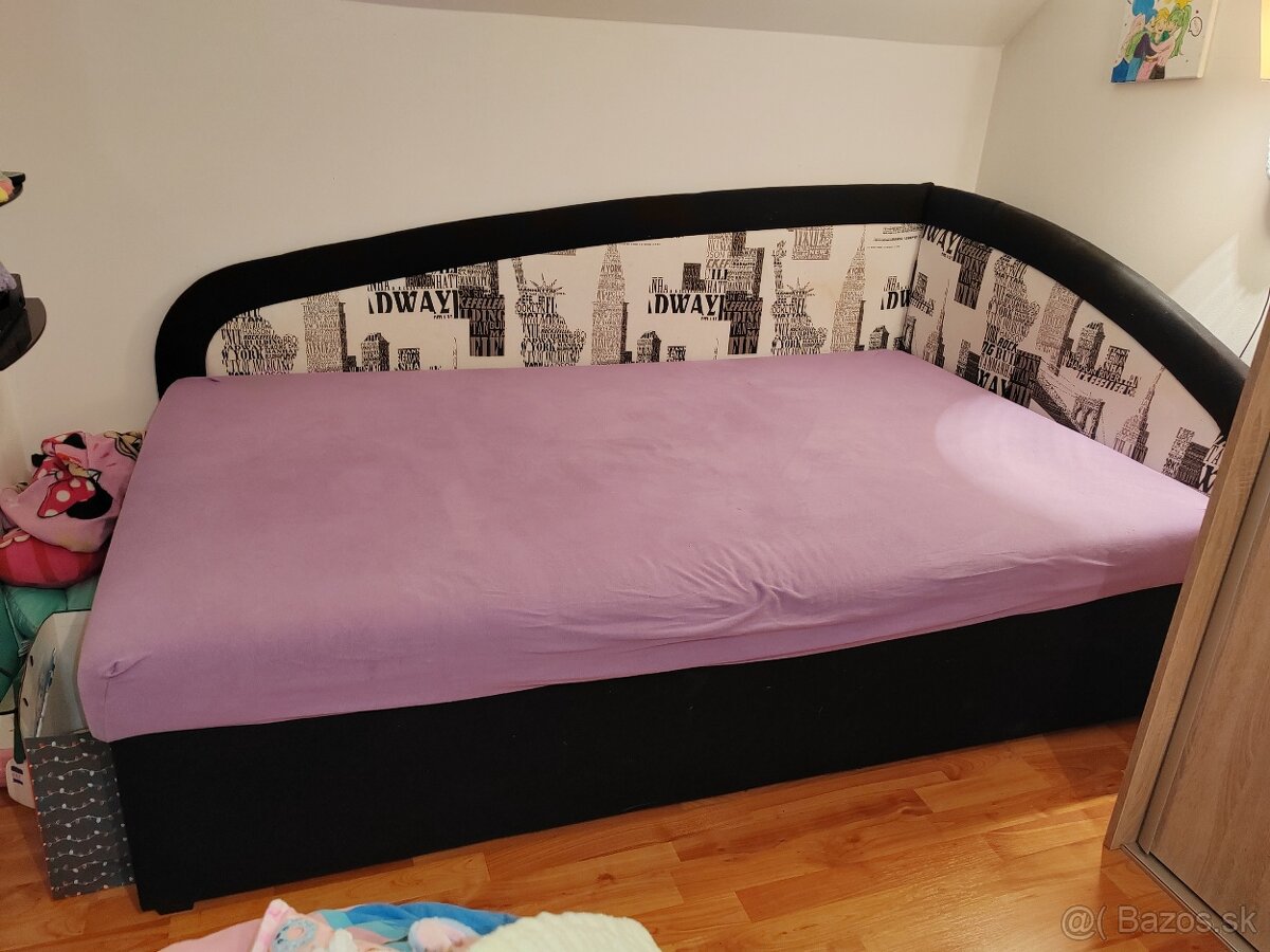 Rohová posteľ s úložným priestorom 200 x 120 cm