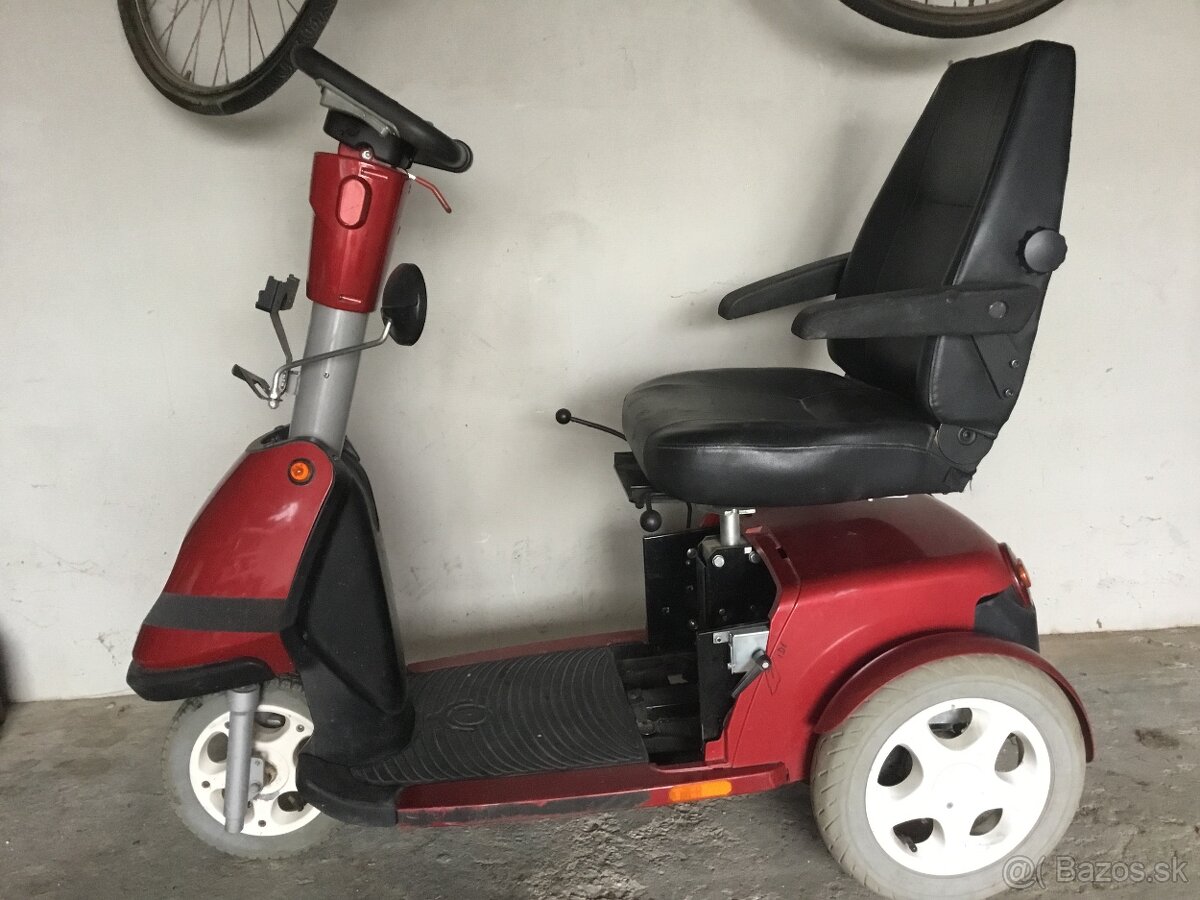 ELEKTRICKÁ INVALIDNÁ TROJKOLKA