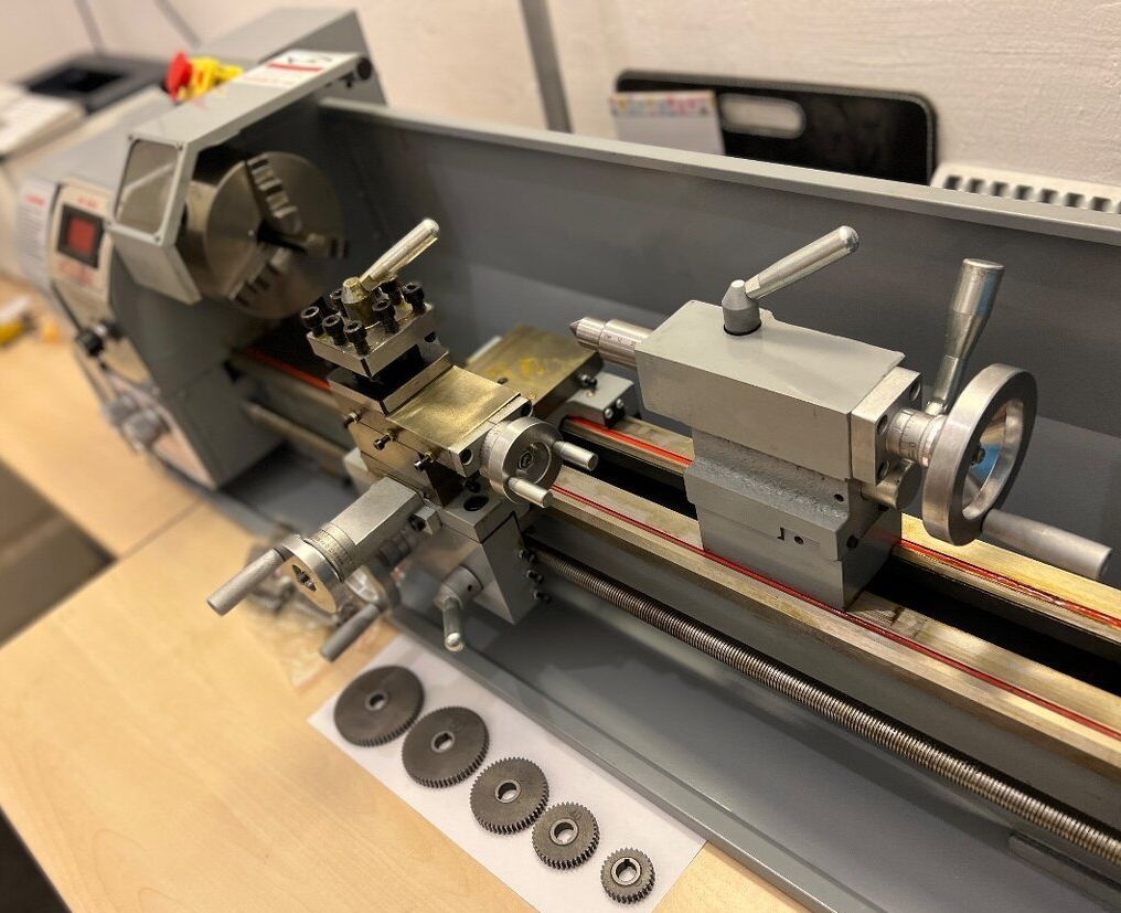 Sustruh na kov, na závity 1,1kW/230V 750mm 90Kg