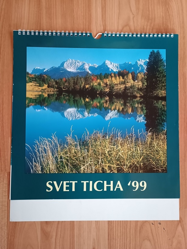 Nástenné kalendáre.