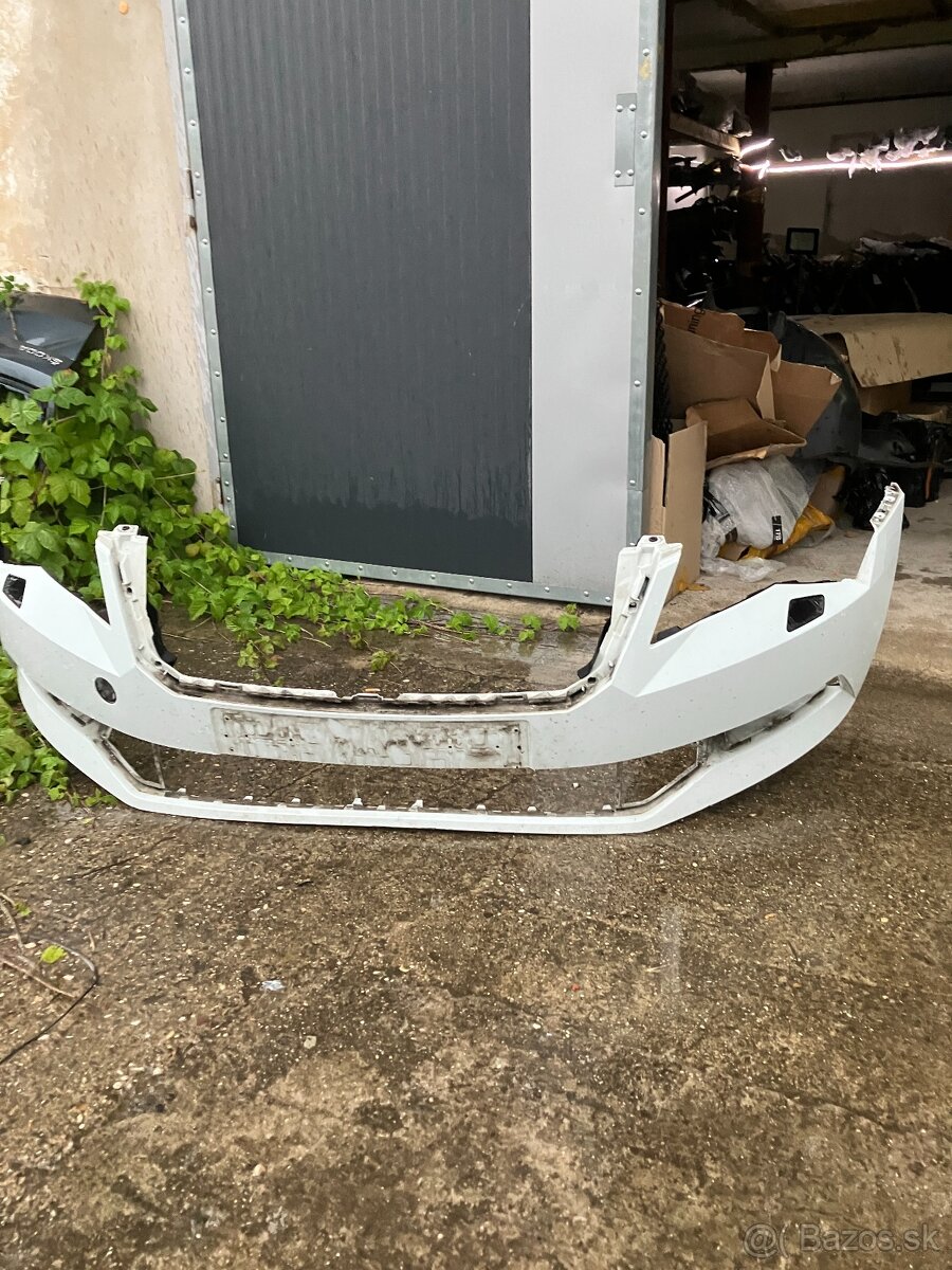 predni naraznik skoda superb iii 3 ostrik bily