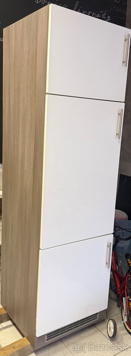 Predám používanú skriňu. 200x60x56,6