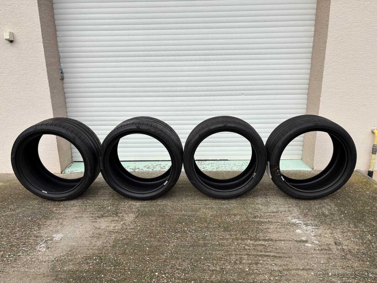 Pirelli P Zero , 275/35ZR21 , 315/30ZR21