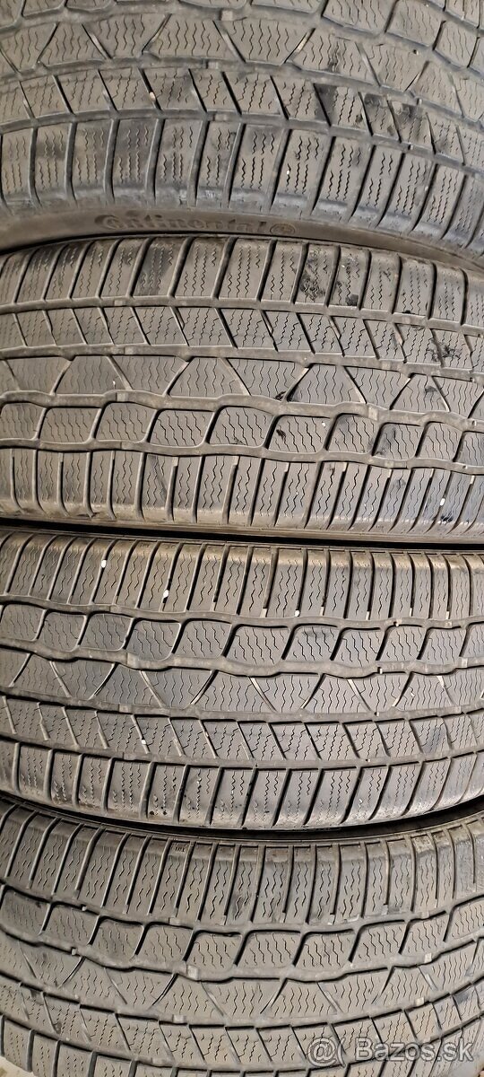 Predám 4ks jazdené letné 235/45r19-99V Continental