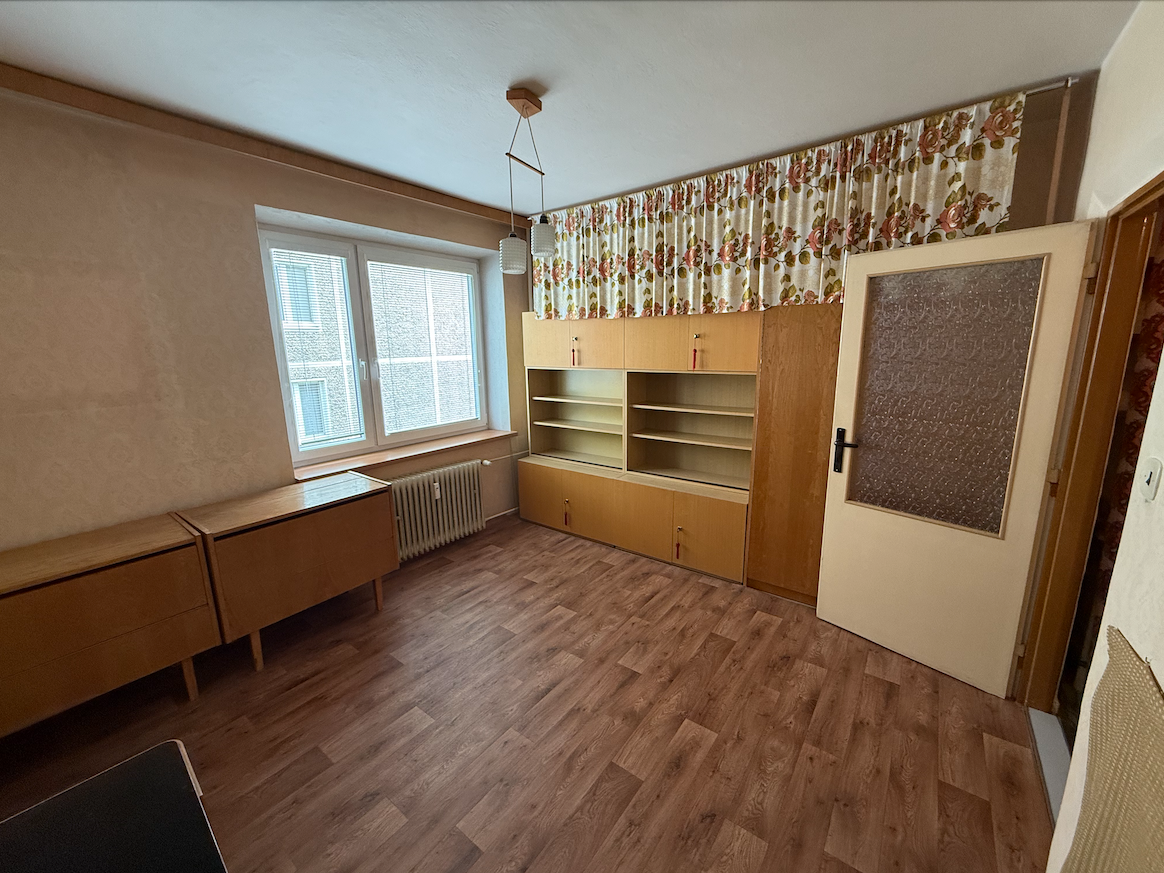 Veľký 3 izbový byt na predaj - Martin, centrum