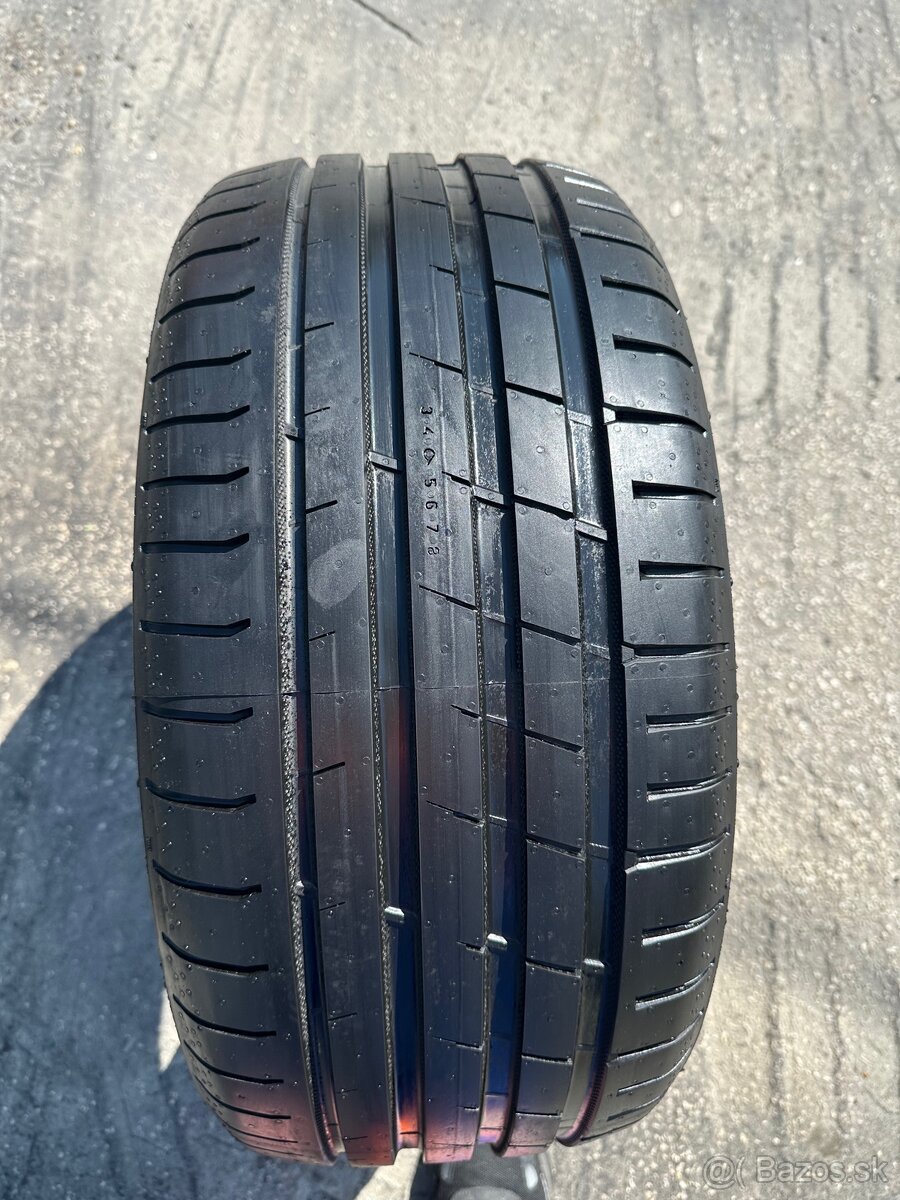 Letné pneumatiky 4ks Nokian powerproof 245/40 R18