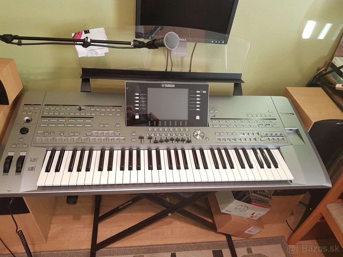 Predám klávesy Yamaha Tyros 5, 61