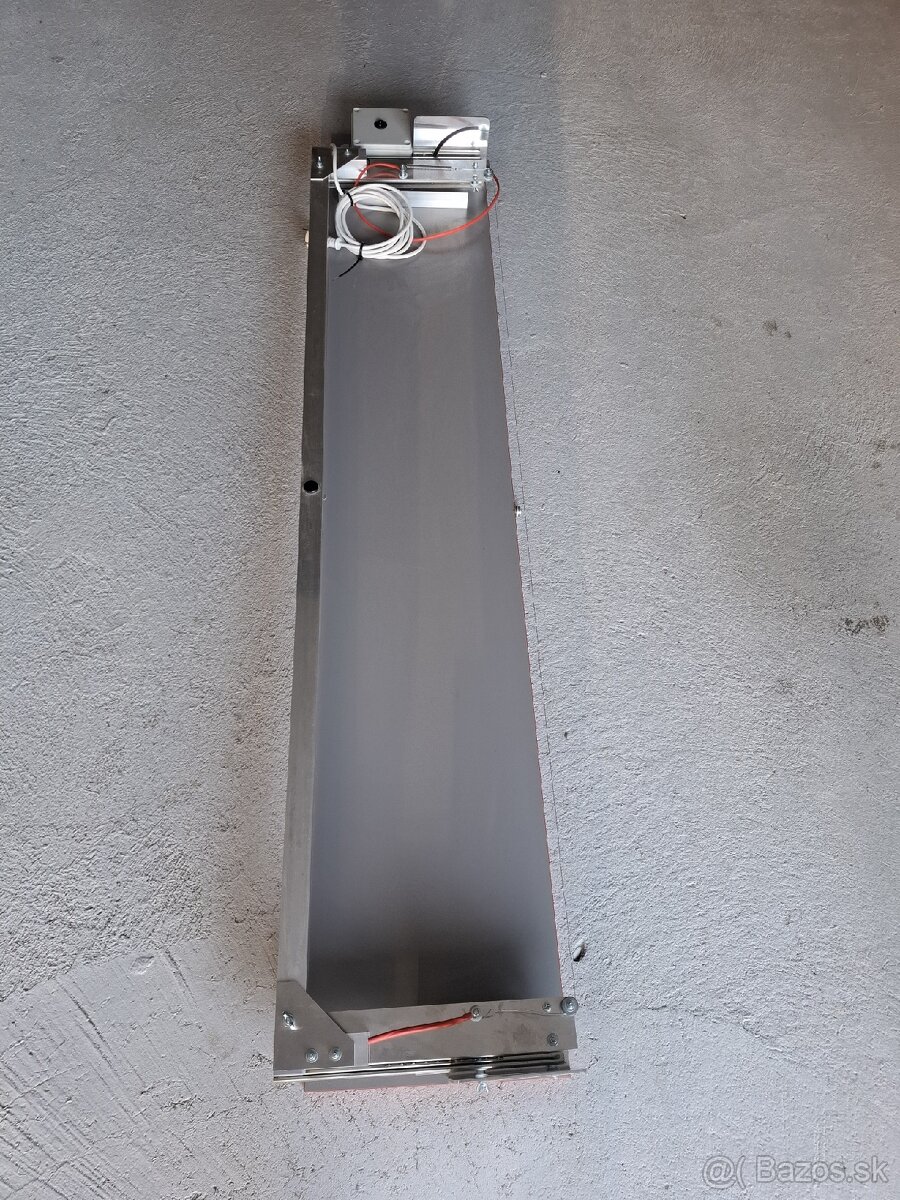 Rezačka 130x27cm s vertikálnym rezom pre hokejky, L-ká