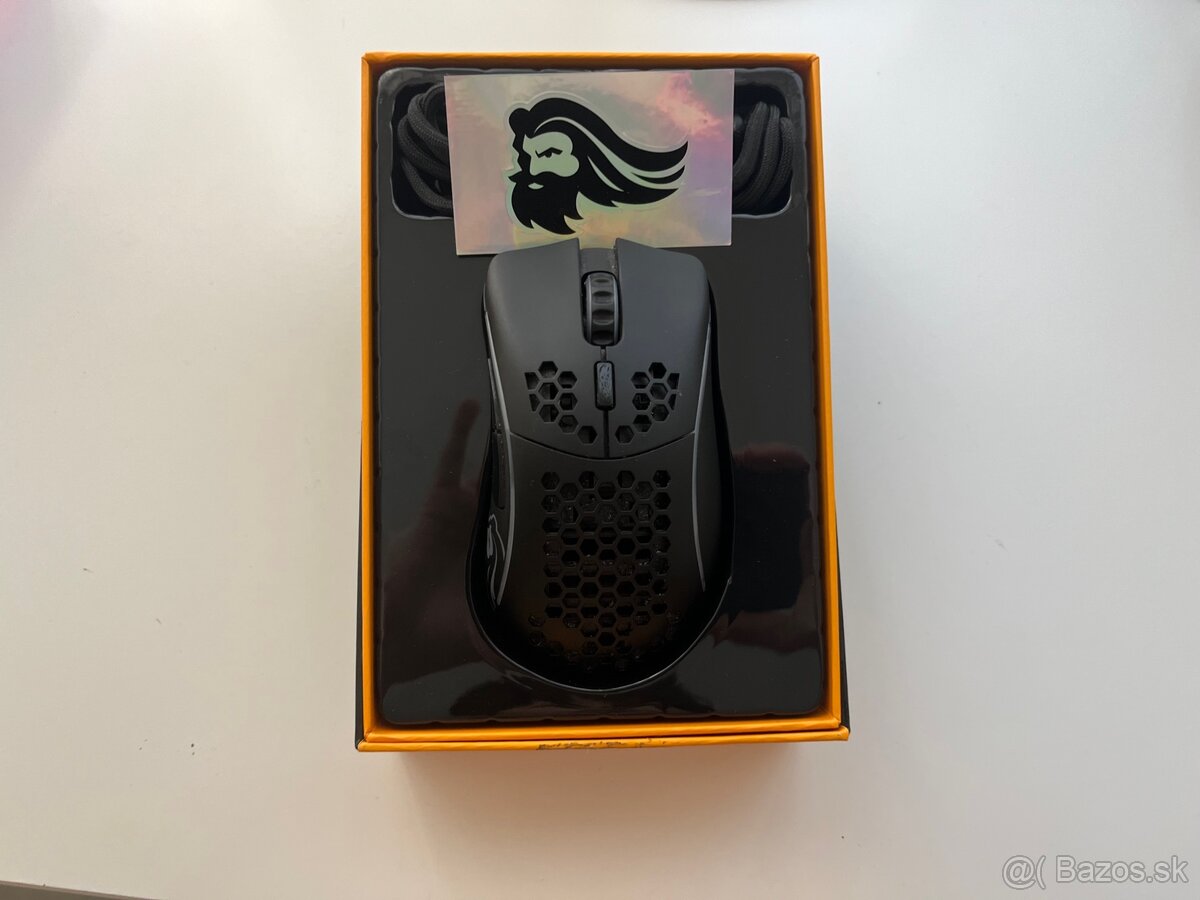 Glorious Model D minus čierna