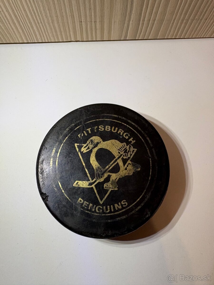Vintage Hokejový Puk - Zberateľský KLENOT
