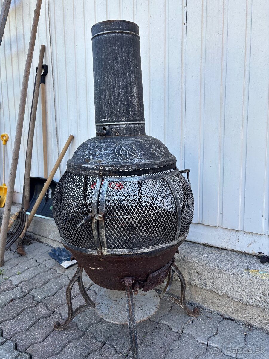 Krásny záhradný krb/gril