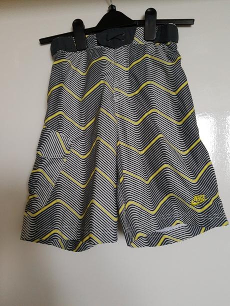 Nike bermudy - šortky -plavky, všité slipky zo sieťoviny, ve