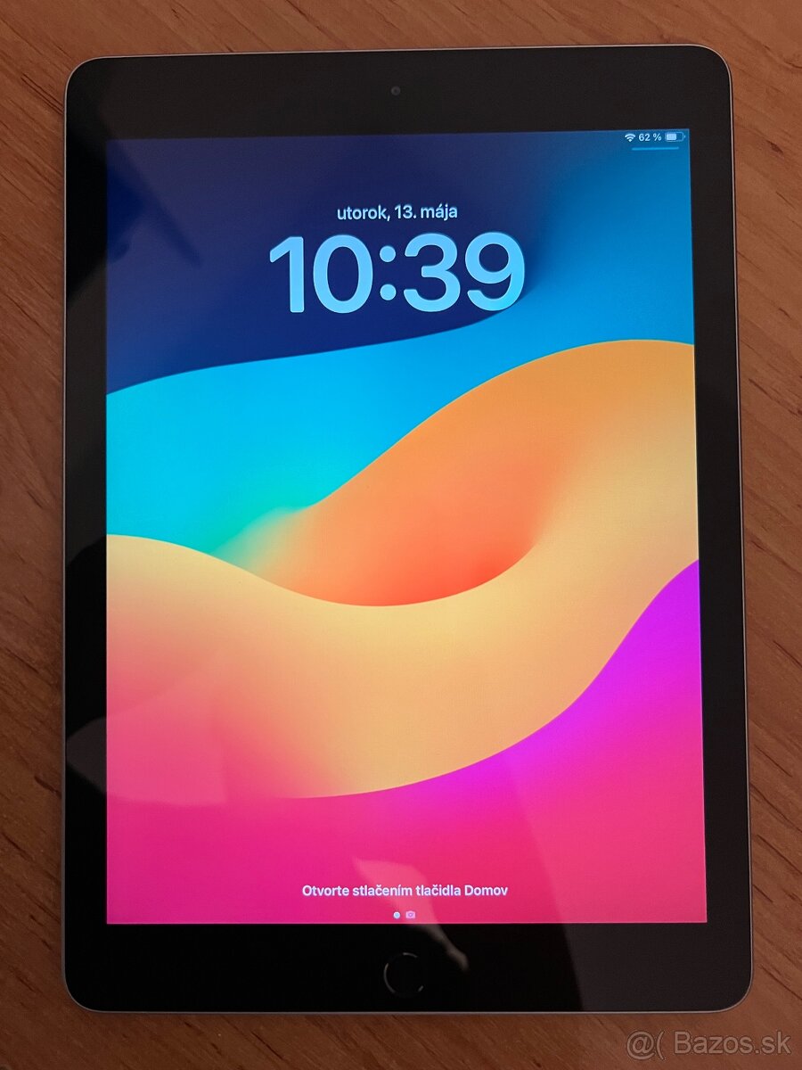 Pad 6. generácie 32 GB Wi-Fi – sivý, super stav