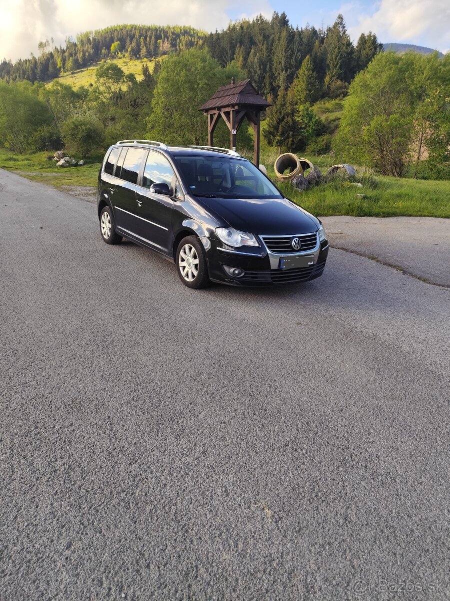 Volkswagen Touran 2.0 ecofuel cng 7 miest top stav