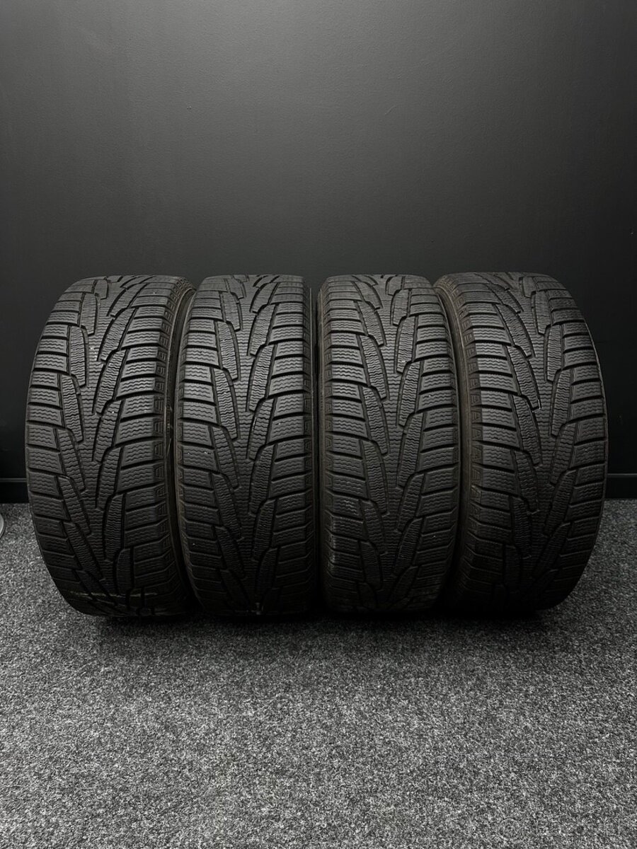 Sada pneu Kumho 215/55/17 98R