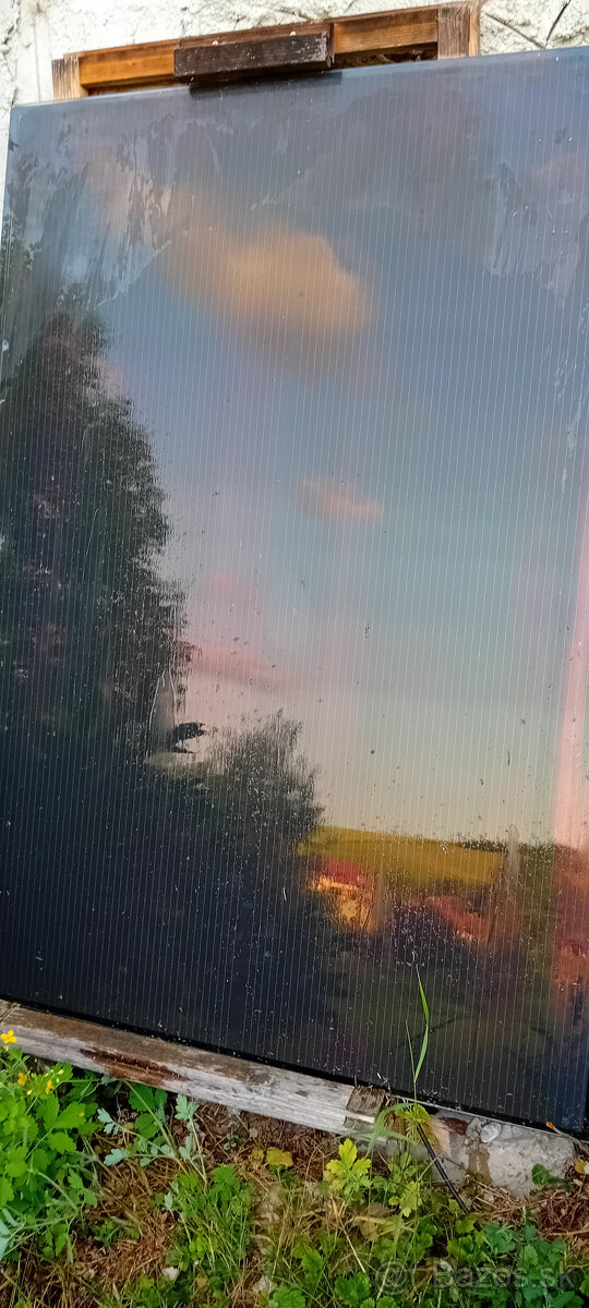 Predám použité bezrámové fotovoltaické panely