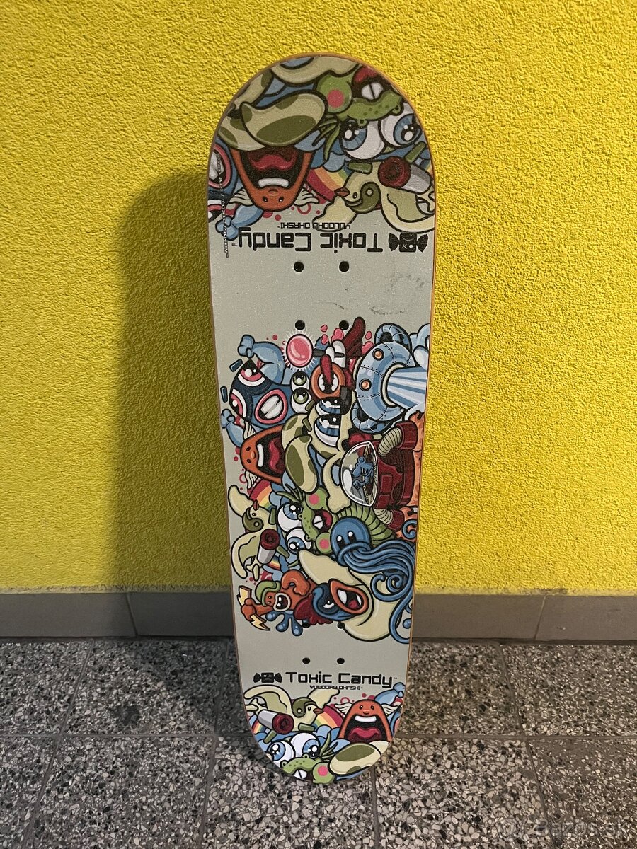 Skateboard