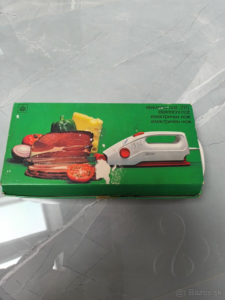 Retro elektricky krajac