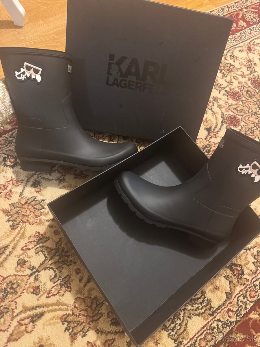 Gumaky karl Lagerfeld