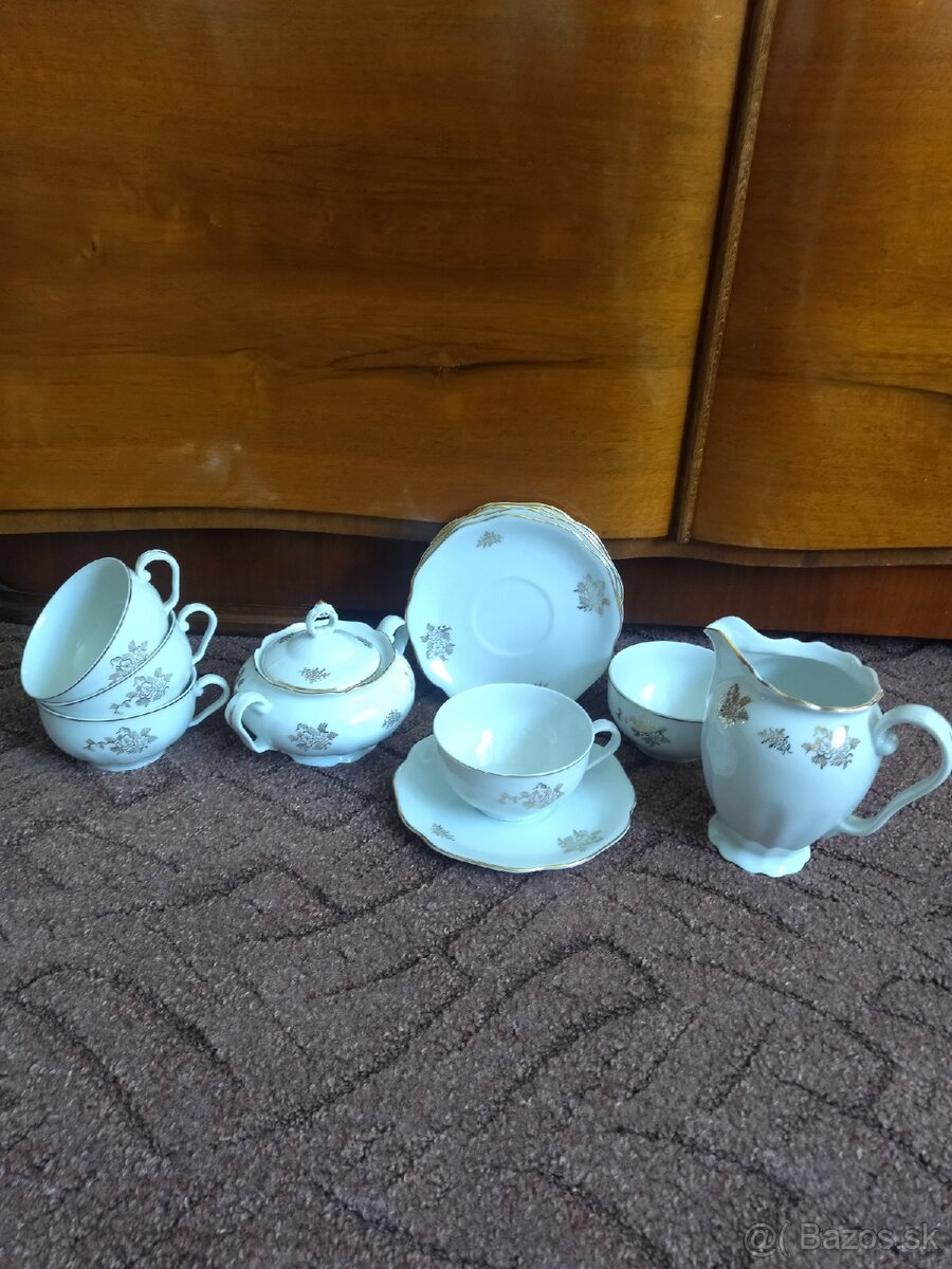 Zostatok porcelánovej sady