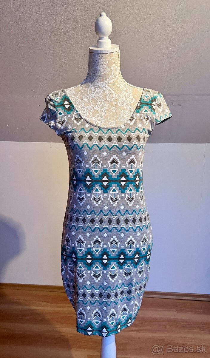 Letné vzorované šaty, Gate, M