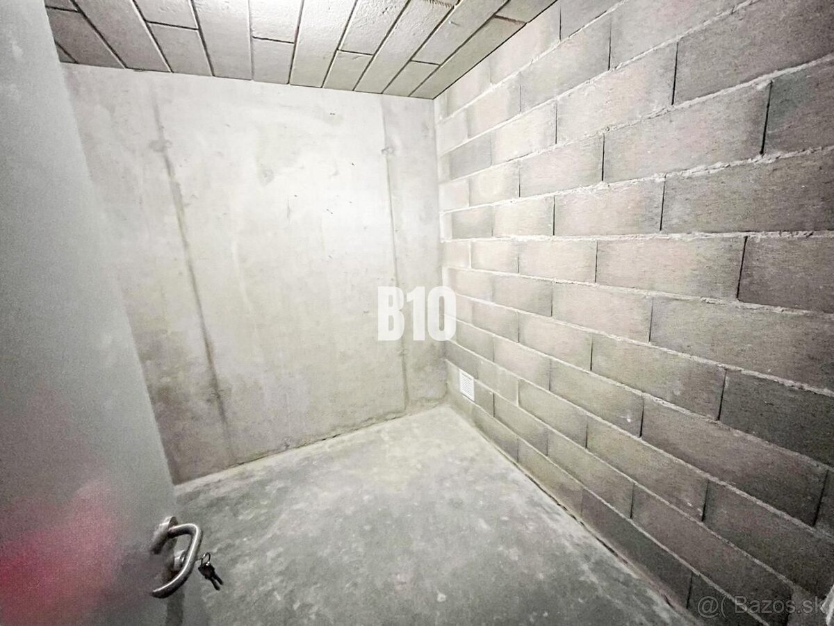 GARÁŽOVÝ PARKING A SKLADOVÝ PRIESTOR V PROJEKTE RNDZ - ul. E