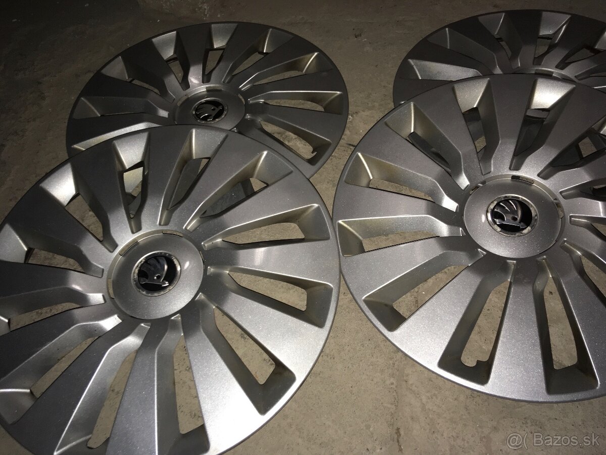 Puklice originál Škoda r16