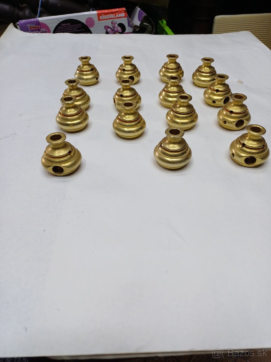 PREDÁM staré mosazne veci