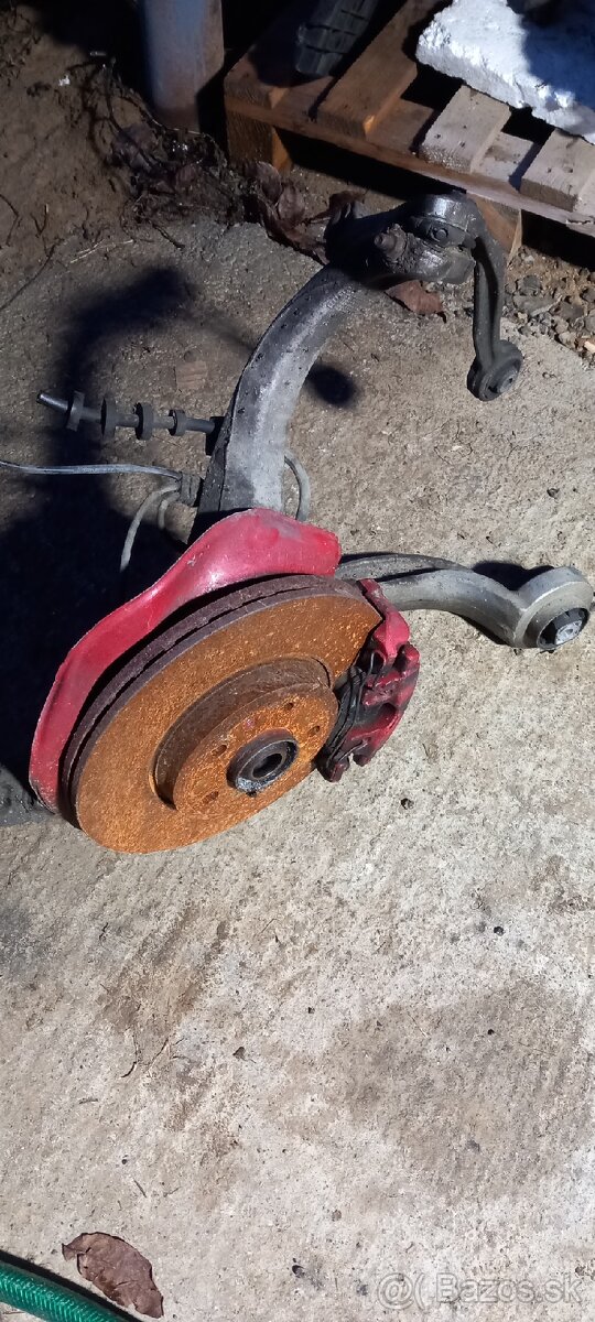 Ľavá otoc audi a4 b8