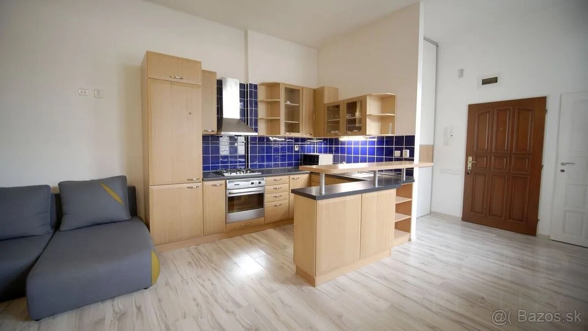 Prenájom 2 izb. bytu v centre, Obchodná ul., zariadený, cena