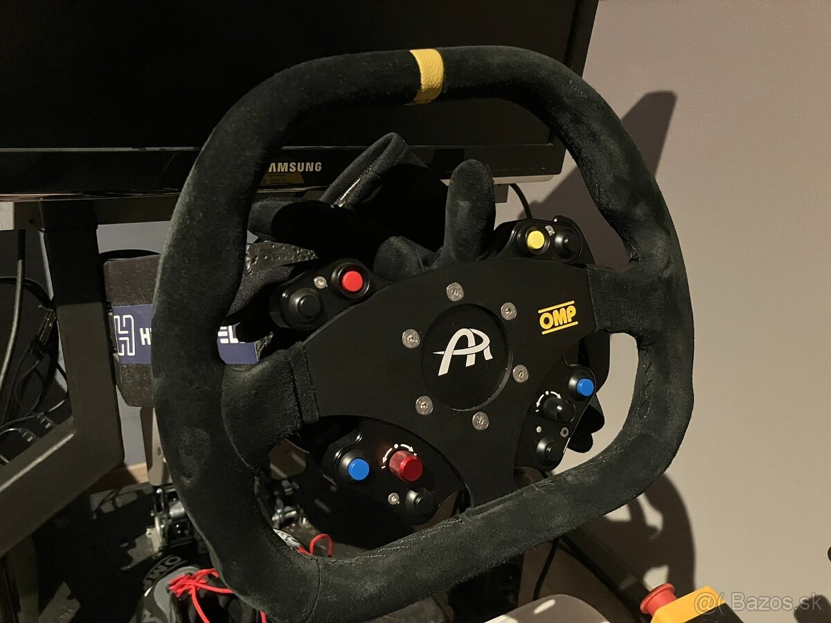 Profesionalny racing cockpit pre VR