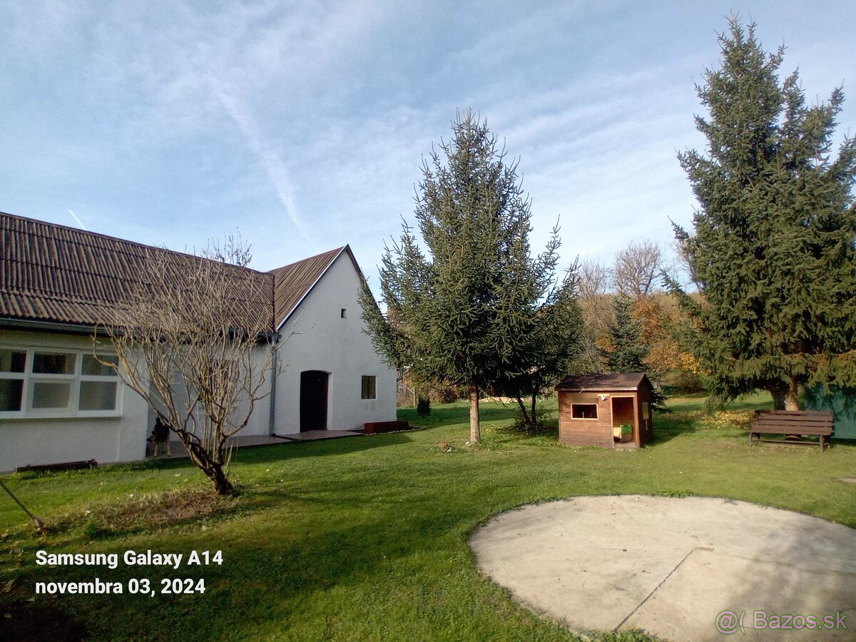 Dom s krásnymi záhradami