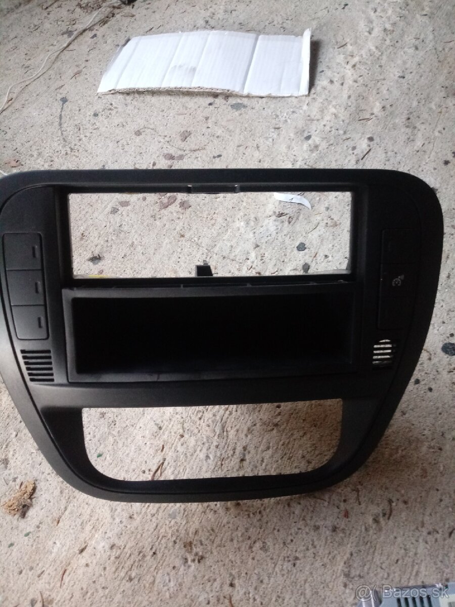 Ramik radia kúrenia citroen c3