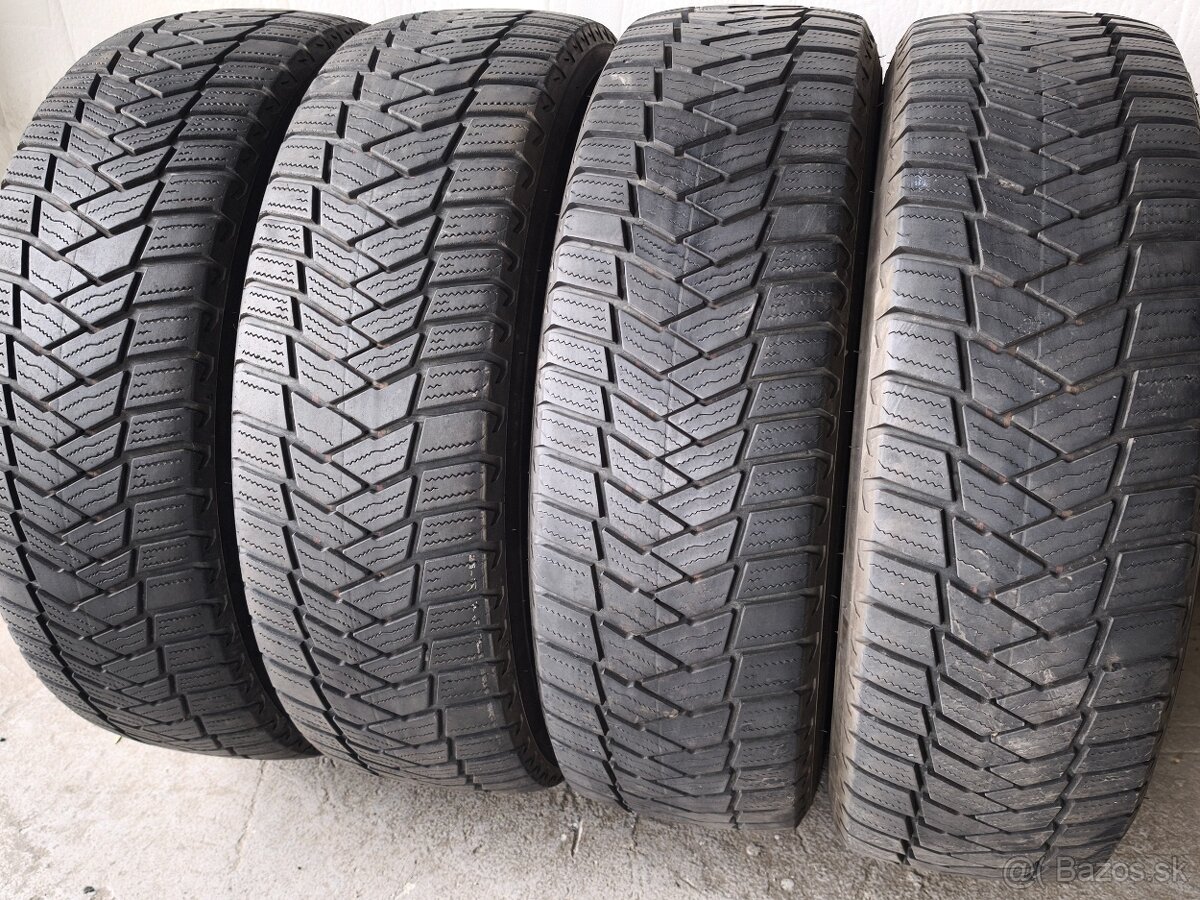215/65 r16C celoročné pneumatiky Bridgestone