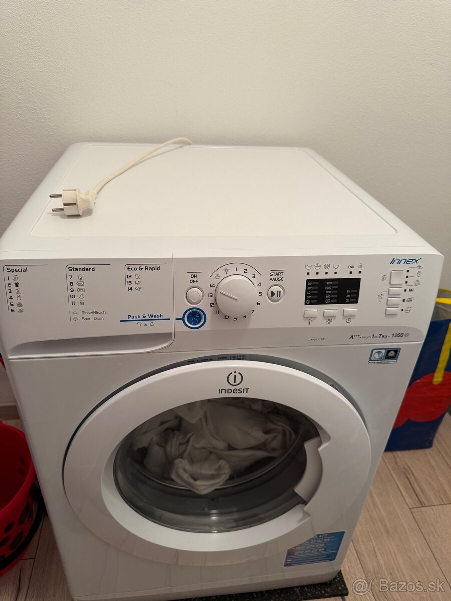 Práčka Indesit Innex (7 kg, 1200 ot./min)