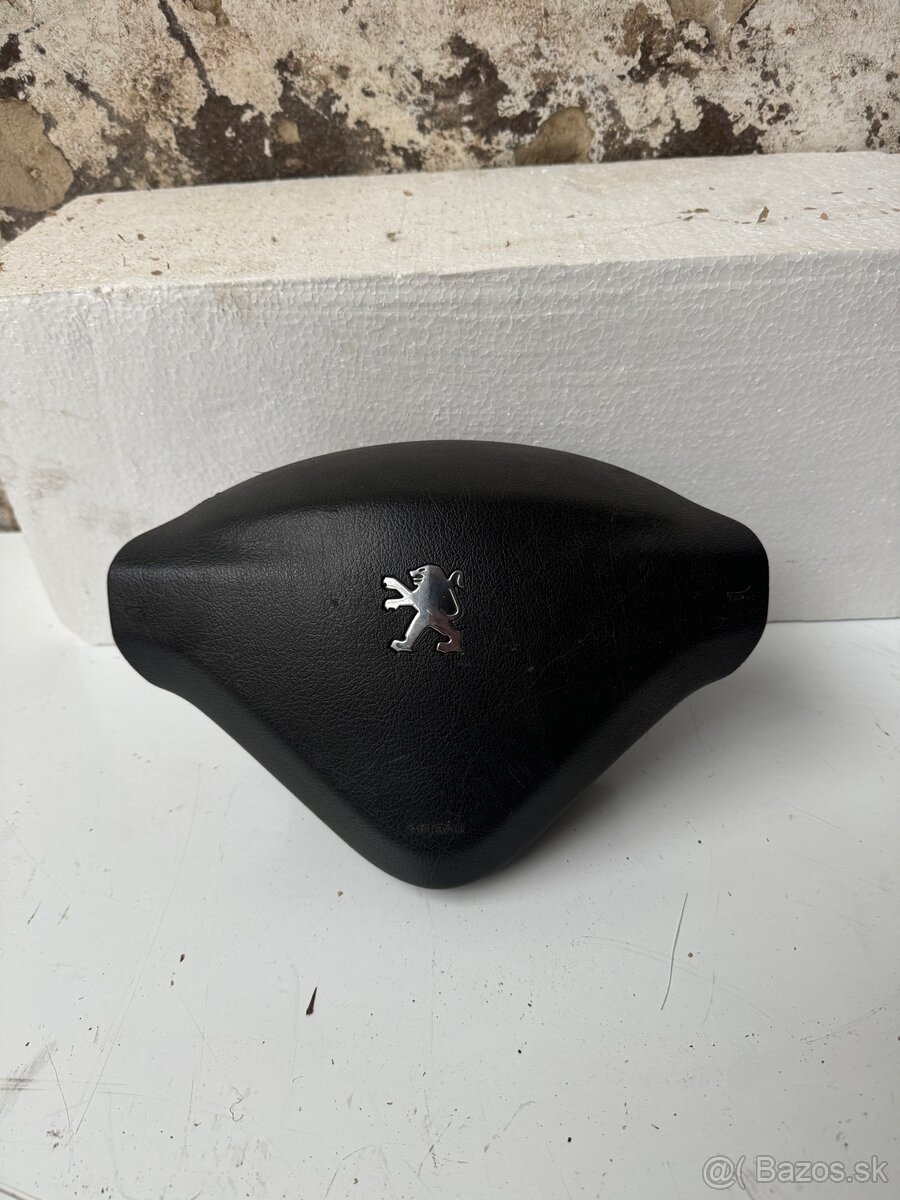 Peugeot 207 airbag