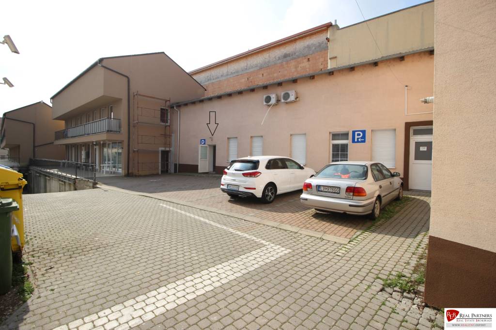 REB.sk ponúka na predaj budovu - centrum Senca - NOVÁ SUPER