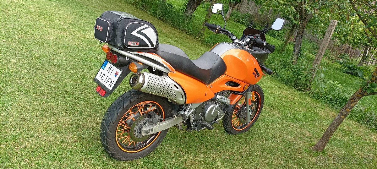 Suzuki XF 650 Freewind 34,5kw