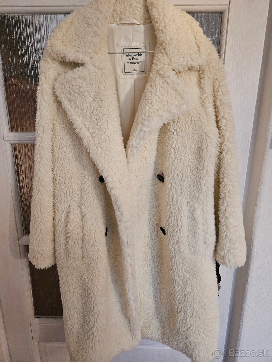 Abercrombie & Fitch - biely kabát faux fur - veľ. S