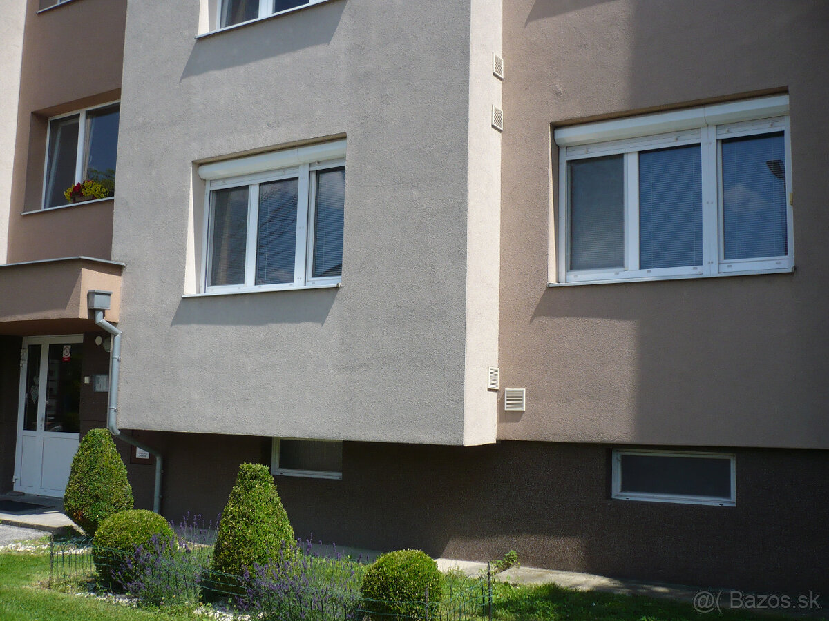 Predám 2,5 izbový byt DS sídl. západ "HOTOVOSŤ""